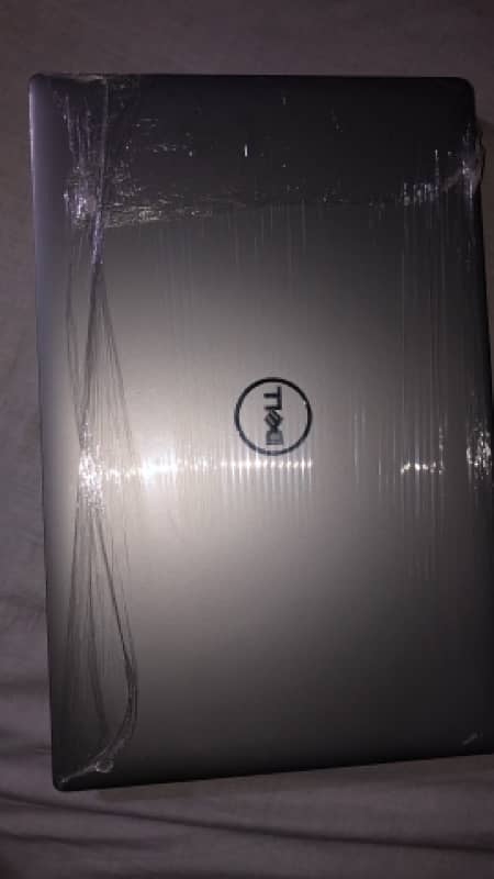 Dell Latitude 5520 Laptop 0