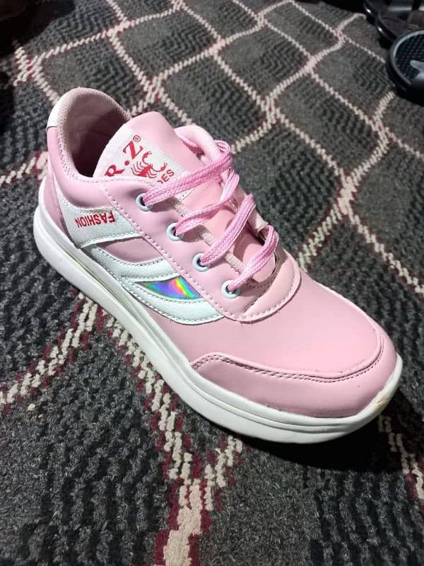 Women's Leather Casual Sneakers 2