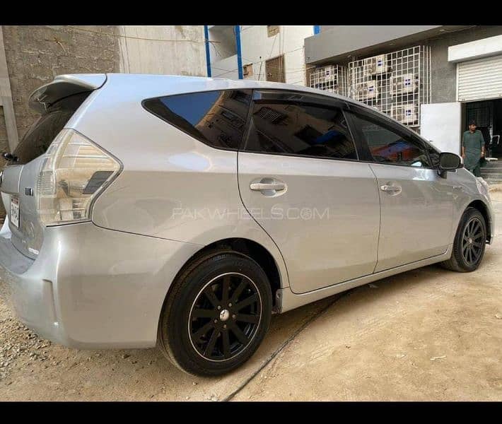 Toyota Prius Alpha S pakage 2013/2017      033*6*55*04*555 2