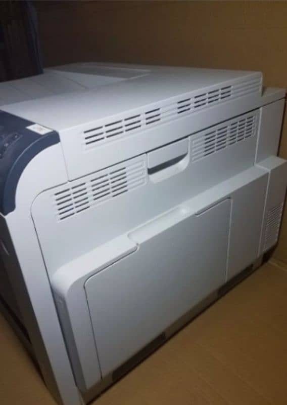 HP Laserjet CP4025 Colour printer and Black/White 1