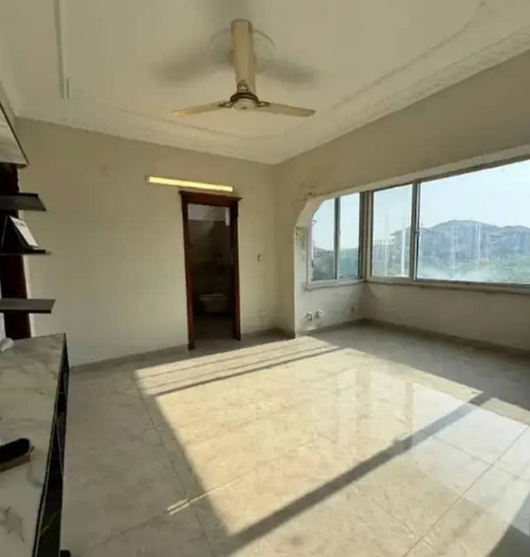 G-11/4 PHA D-Type Fully Renovated 3rd Floor Flat For Sale 3