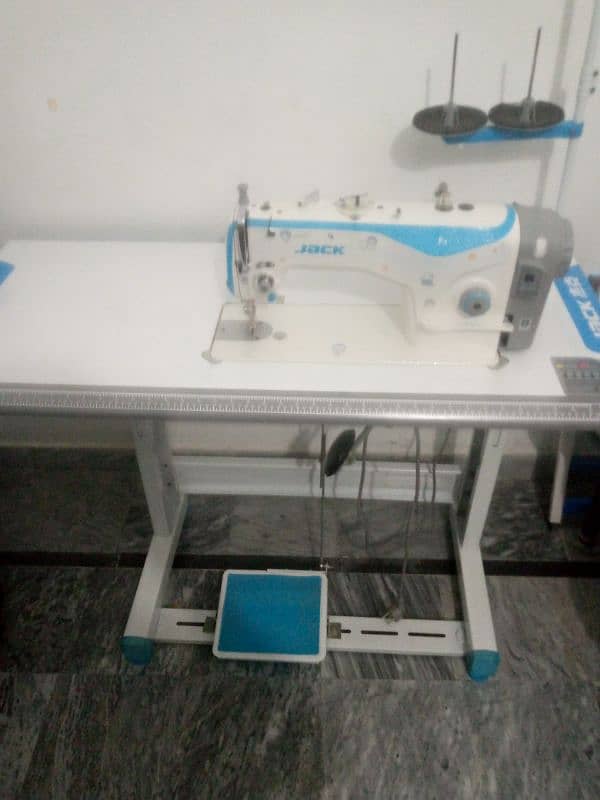 jack A4 sewing machine 2