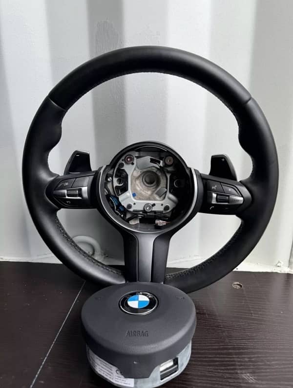 BMW Steering Wheel  (UK) 0