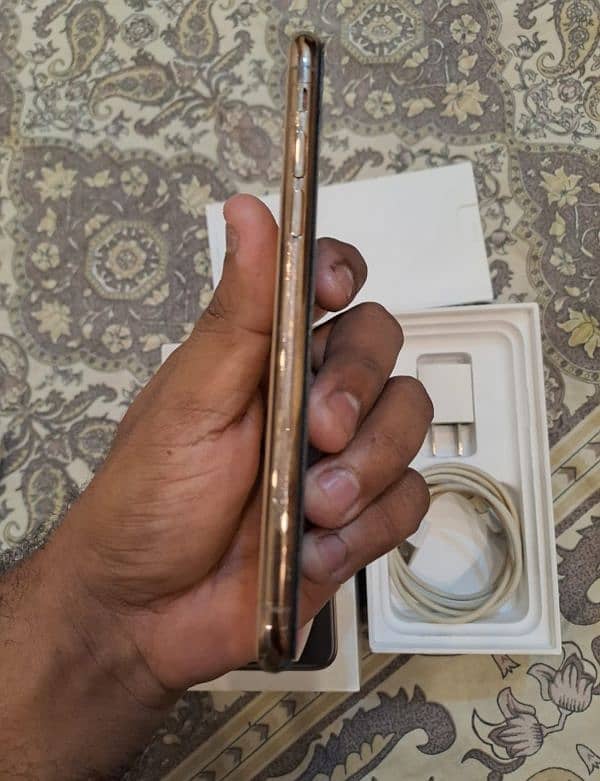 Iphone XS Gold Colour Original Box Official Dual Sim PTA Approve 10/10 11