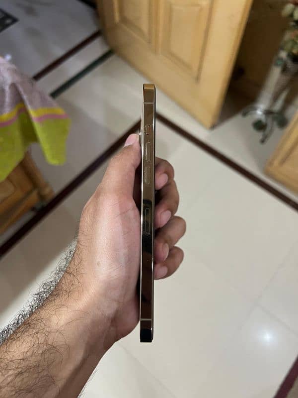 Iphone 12 pro max 256gb Pta approved with Box and cable 2