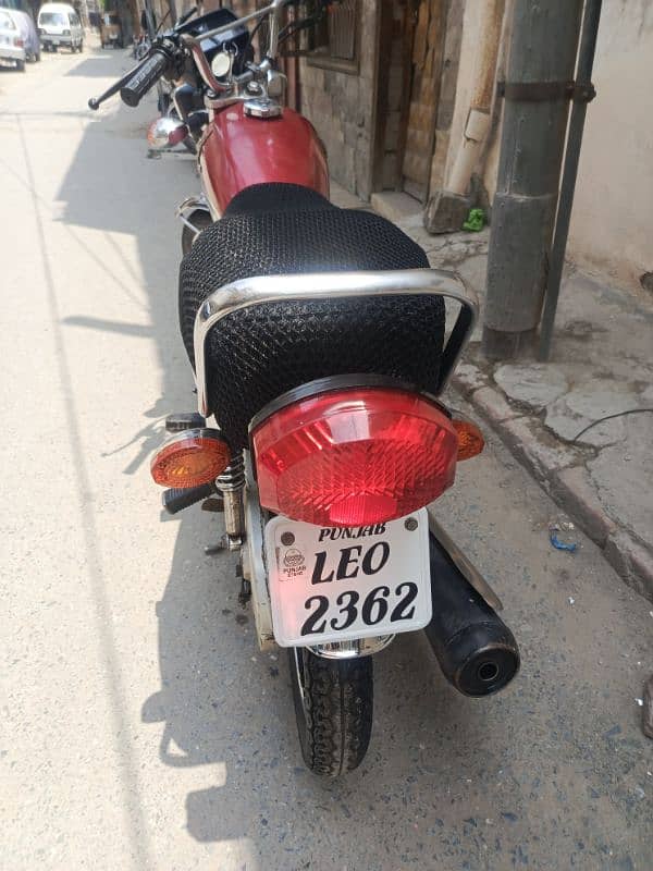 honda 125 self start lush condition 5