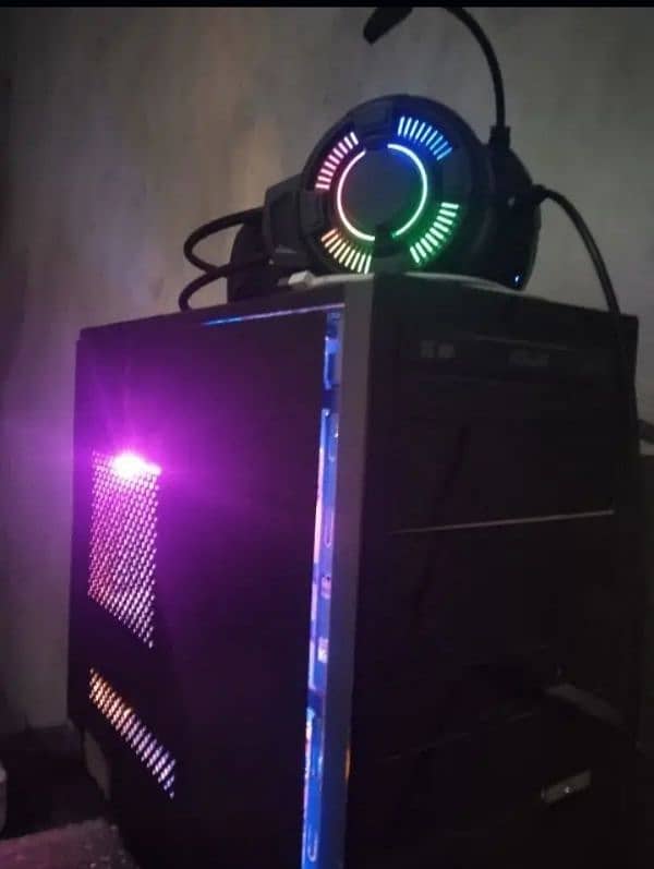 Custom built Gaming PC i5 4th Gen ASUS GAMING PC with gift for buyers 2