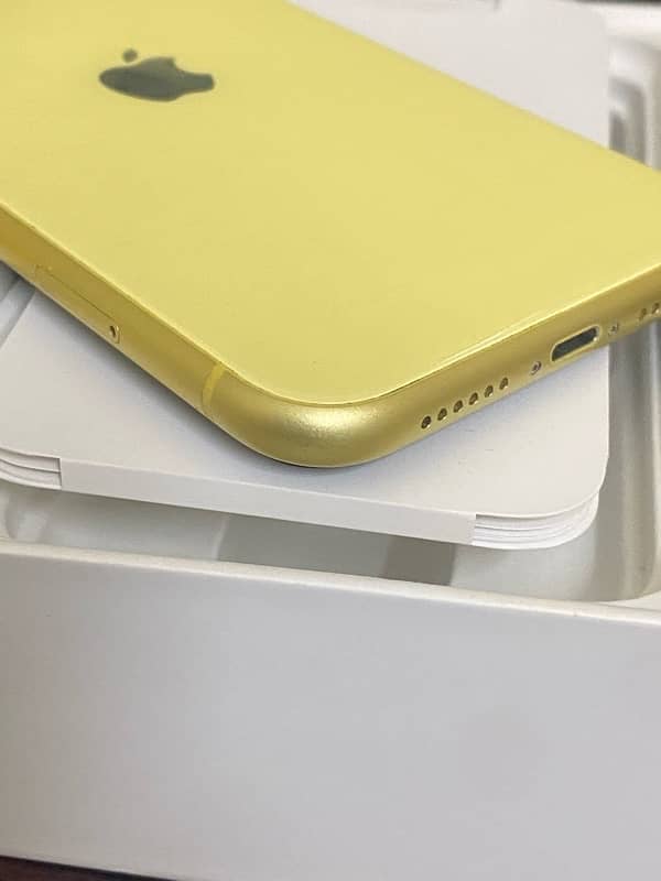 iPhone 11 64gb yellow PTA APPROVED 1