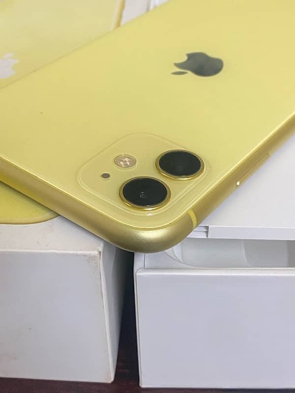 iPhone 11 64gb yellow PTA APPROVED 2