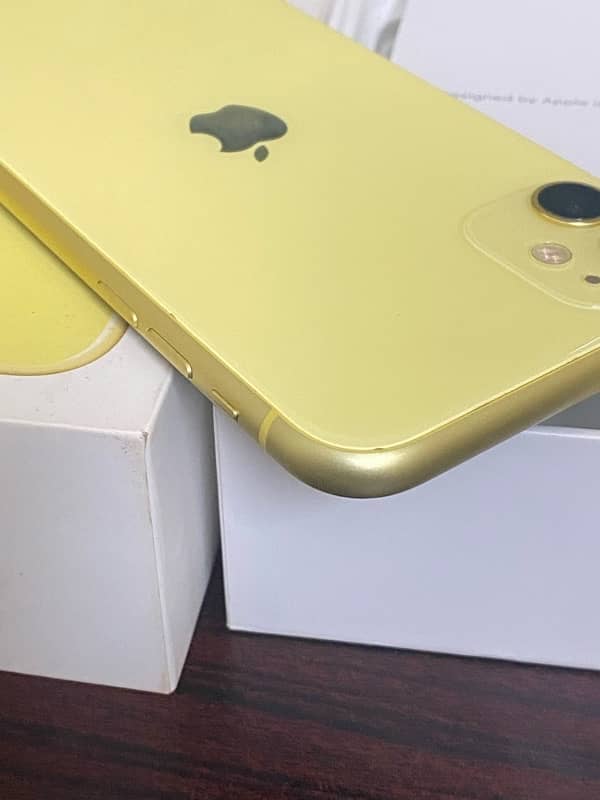 iPhone 11 64gb yellow PTA APPROVED 3