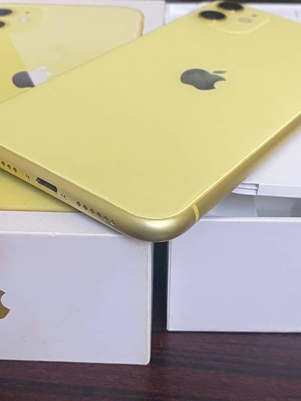 iPhone 11 64gb yellow PTA APPROVED 4