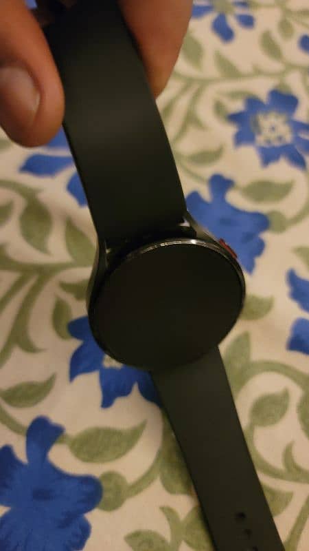 SAMSUNG GALAXY WATCH 4 . 4