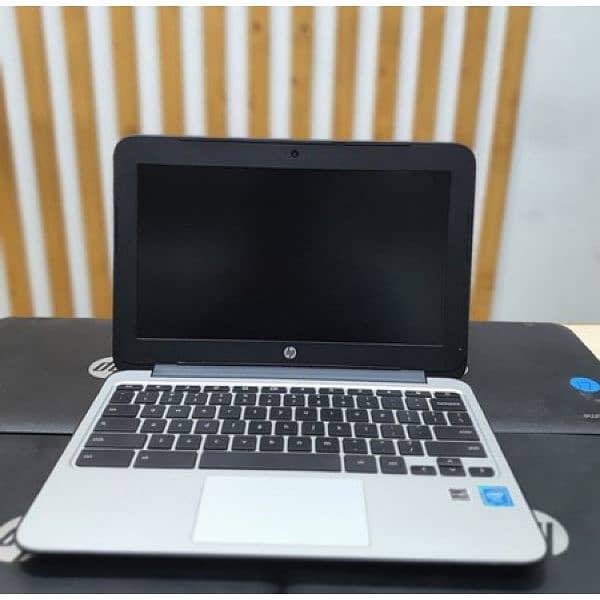 HP Chromebook 11 windows 10 installed 0