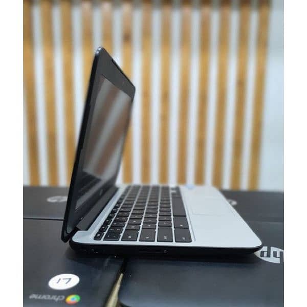 HP Chromebook 11 windows 10 installed 1