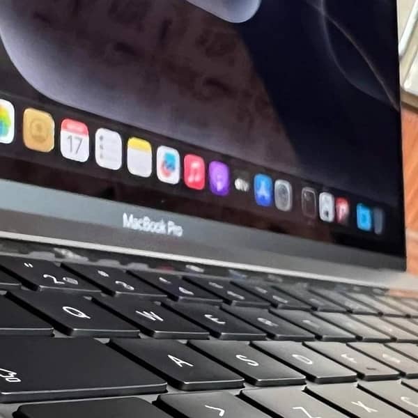 MACBOOK PRO 16 (2019) CORE I7 (16/512gb SSD) (4gb Graphics) A2141 WTS. 2