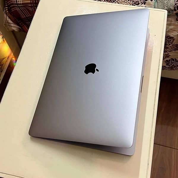 MACBOOK PRO 16 (2019) CORE I7 (16/512gb SSD) (4gb Graphics) A2141 WTS. 4