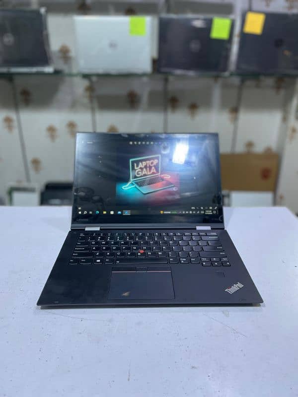 Lenovo Thinkpad X1 Yoga : Core i7 7th gen : 16/256 : Lenovo Pen 0