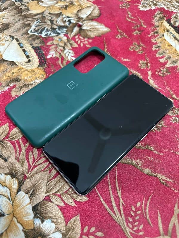 one plus 9 pro dual sim pta approved for sale read add plz 4