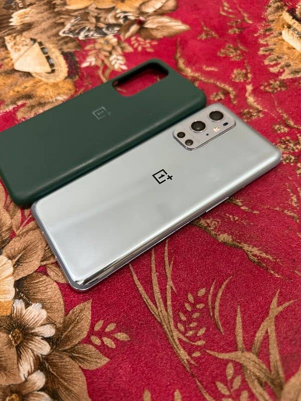 one plus 9 pro dual sim pta approved for sale read add plz 7