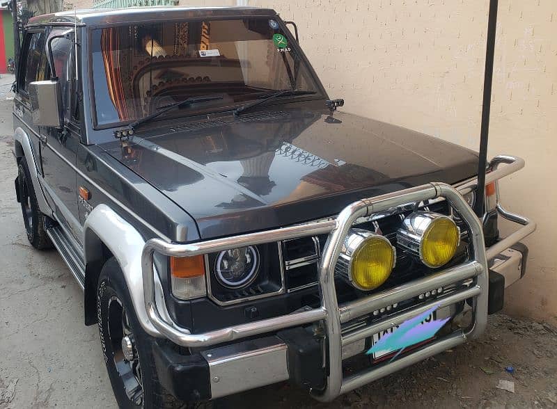 Mitsubishi Pajero Exceed 3.0 V6 0