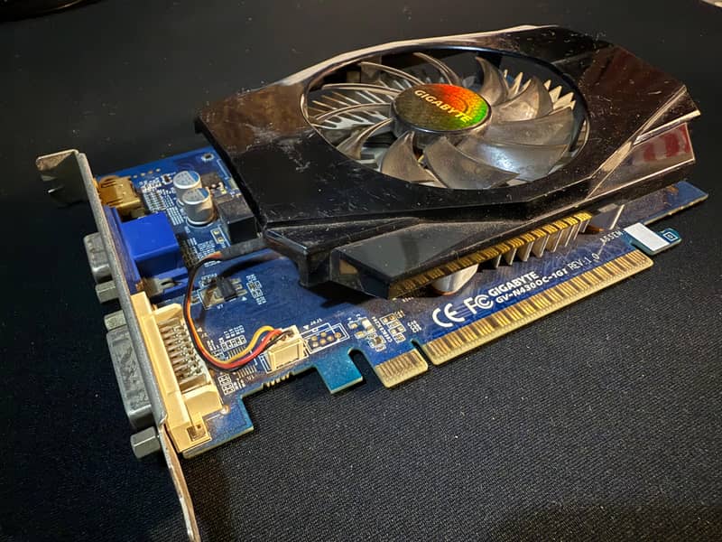 Video cards for sale (condition and benchmark in pics) 2