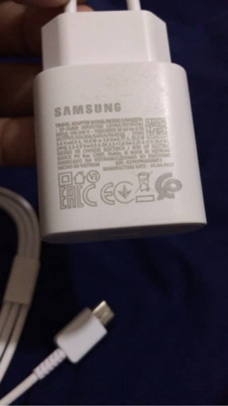 Samsung 25w type c charger 1