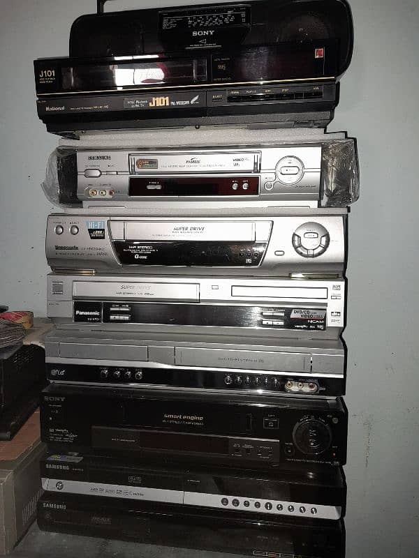 vcr model available 100% ok  fresh condition 1