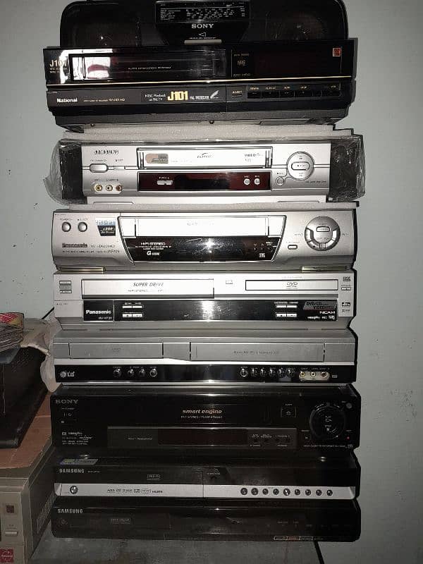 vcr model available 100% ok  fresh condition 4