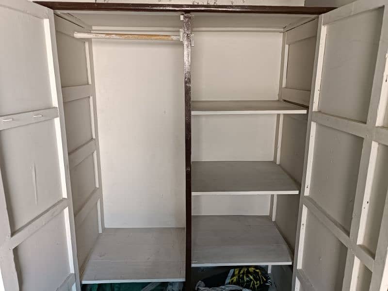 cupboard / wardrobe / Almari 0