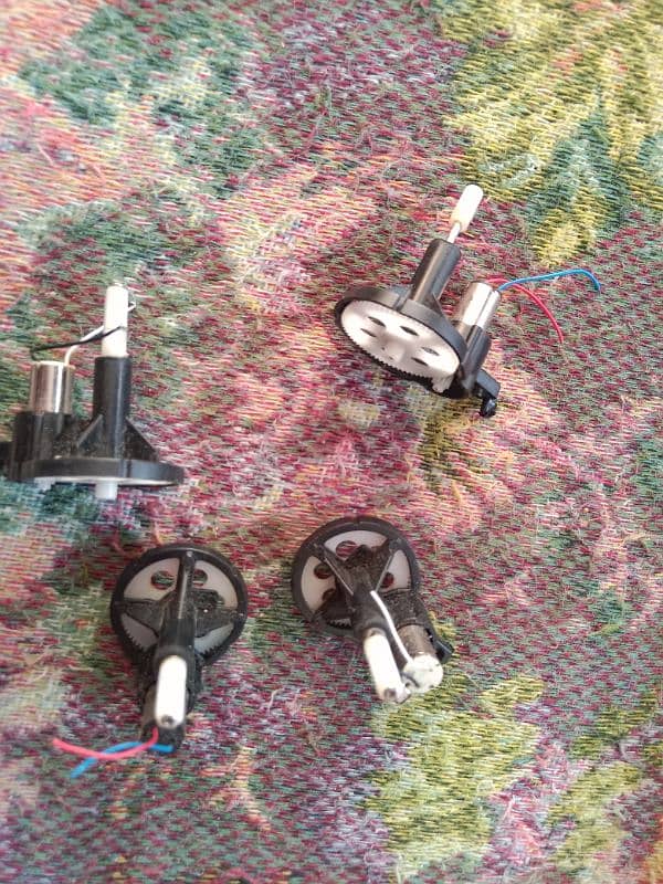 drone spare parts (motor and shaft) 3 pieces 0