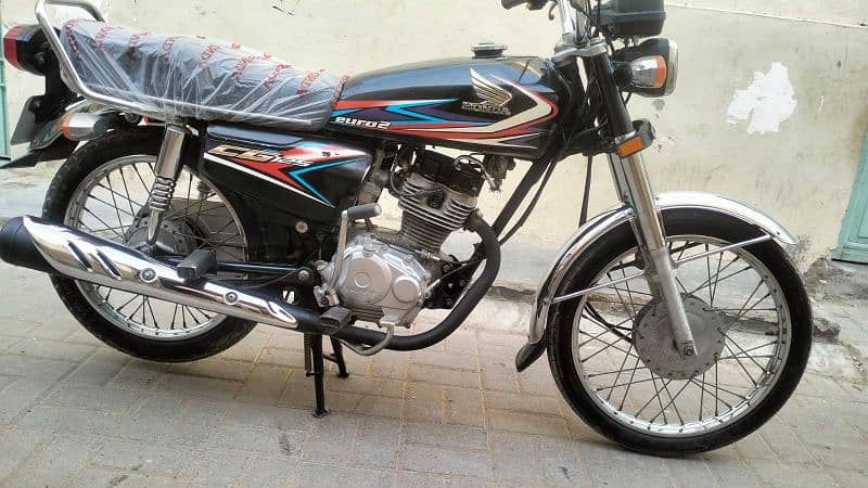 Honda cg 125  model  2019 Black colour  Panjaab number  First owner 0