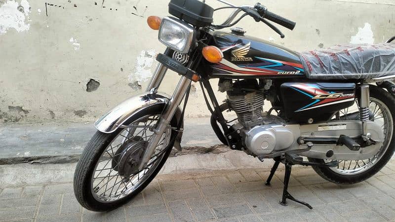 Honda cg 125  model  2019 Black colour  Panjaab number  First owner 1