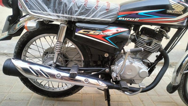 Honda cg 125  model  2019 Black colour  Panjaab number  First owner 5