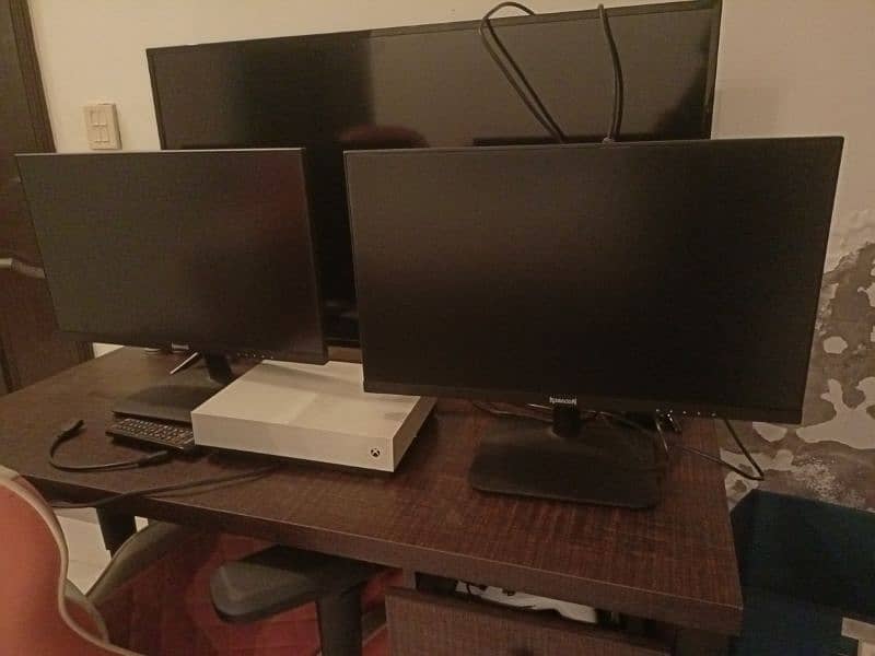 2 Brand New Redragon VAGA 24” Monitor 0