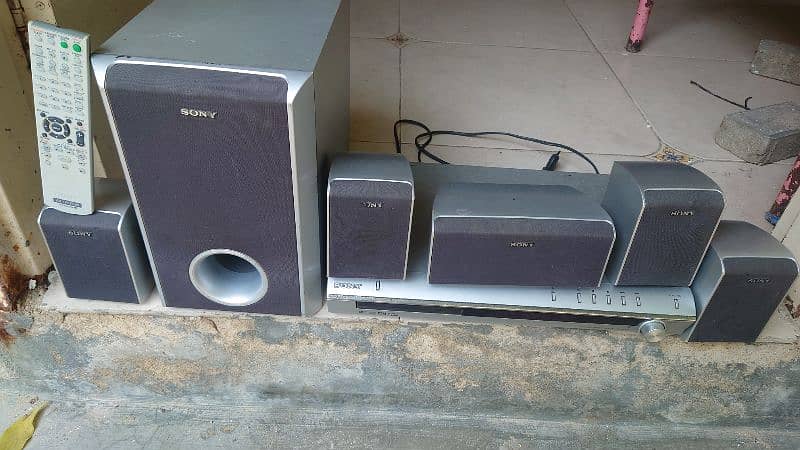 Sony Home theater 5in1 1