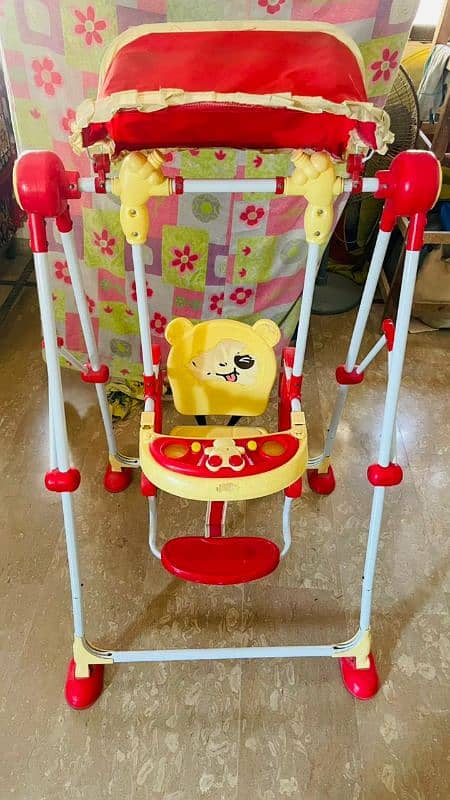 swing for kids  in excellent Condition 0