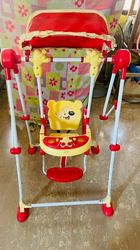 swing for kids  in excellent Condition 2