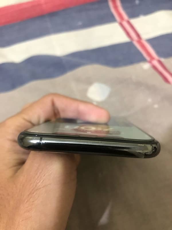 iphone 11 pro 5