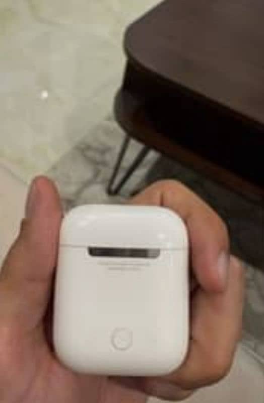 apple airpods one month use only 0