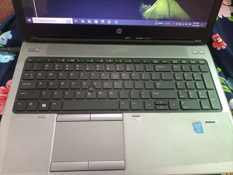 Average performance Laptop for  office work only 7