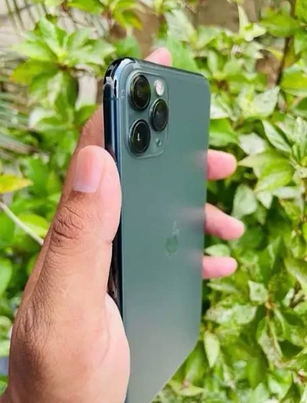 iPhone 11 Pro Max pta approved 5