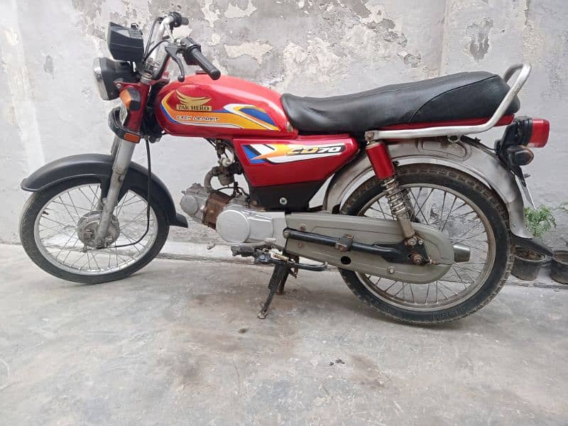 Pak Hero 70 model 2014 bike in good condition 2