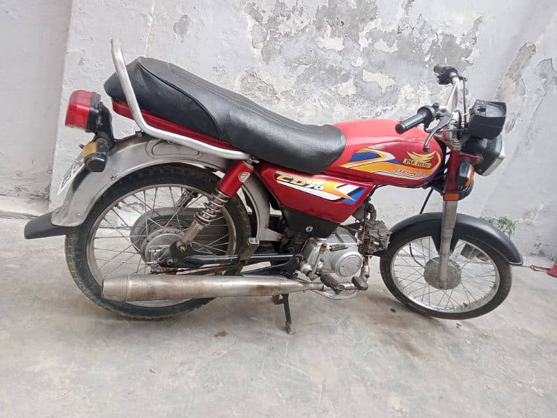 Pak Hero 70 model 2014 bike in good condition 5