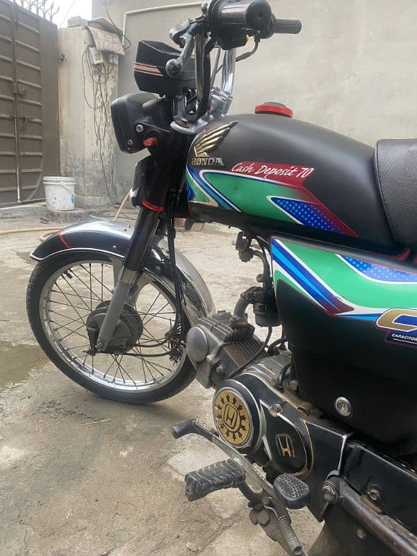 Honda CD 70 2018 3