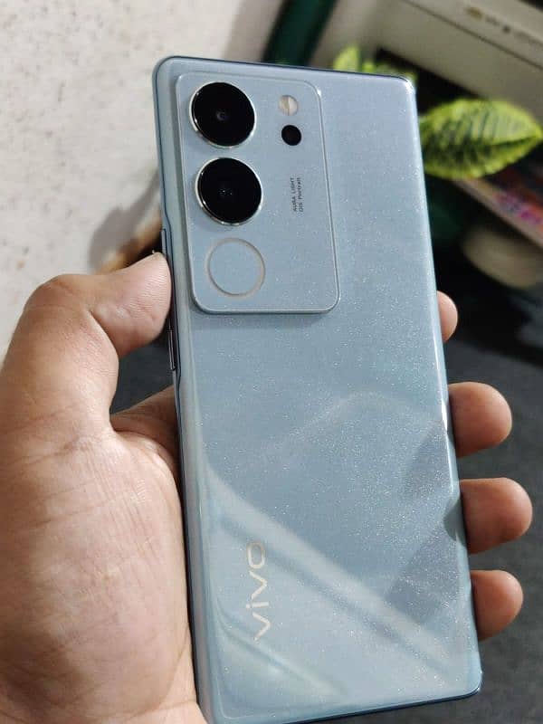 vivo v29 , only sale urgent 4