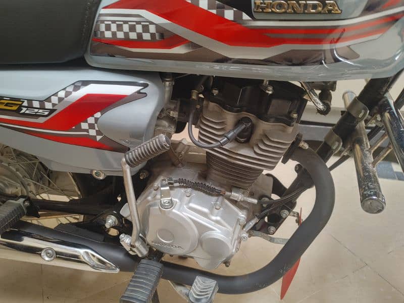 Honda 125 2024 4