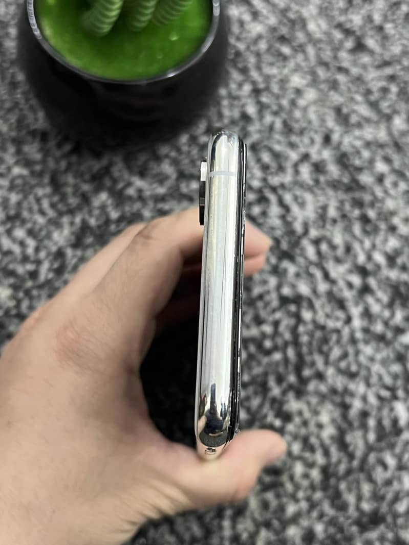 256gb iphone XS 4