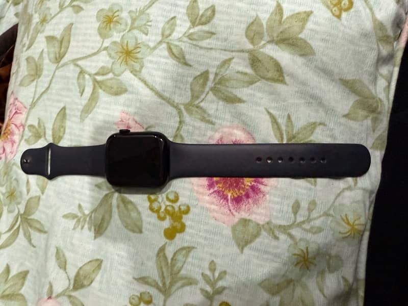 Apple watch series 7 100% Health 1