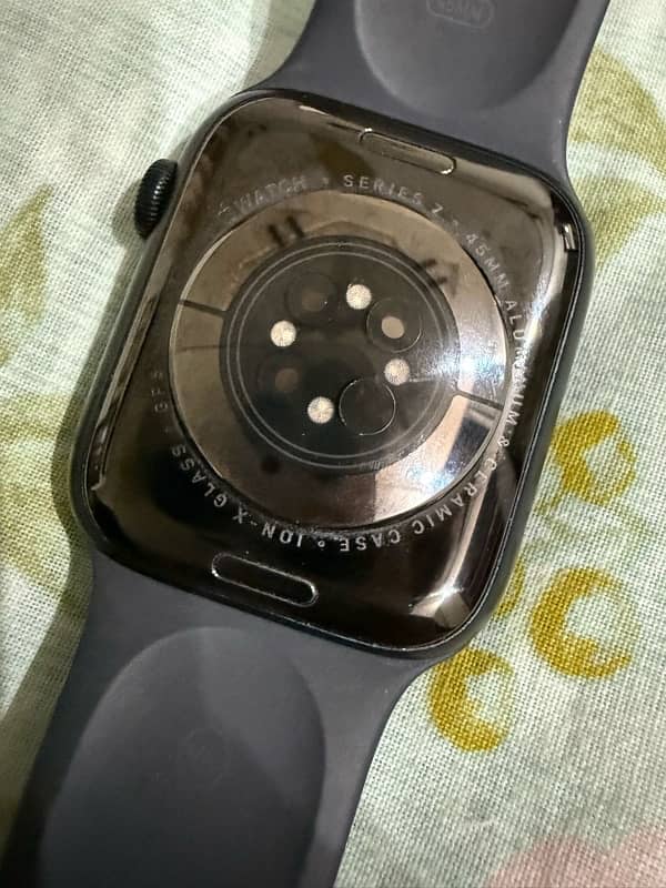 Apple watch series 7 100% Health 2