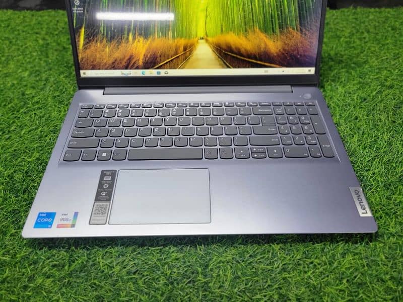 Lenovo i5 11th 15" Powerful Premium Ultrabook best price 4